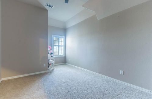 6911 Cyn Mdw Dr, Garland TX  75048-3050 exterior