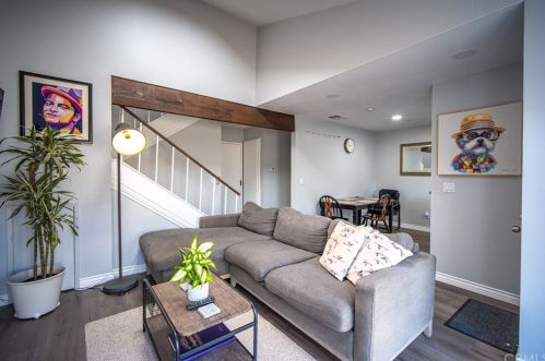 5130 1st St, Santa Ana, CA 92703-3057