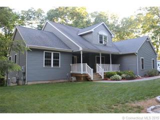 261 South Rd, Bozrah, CT 06334-1523