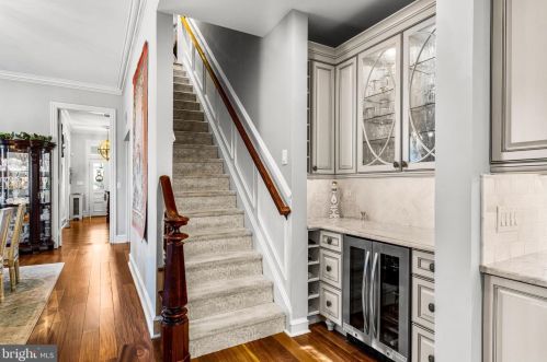 114 Kings Hwy, Tavistock NJ 08033-1981 exterior