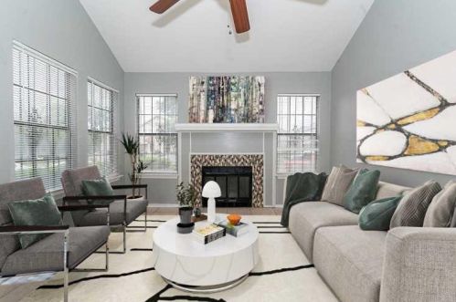 10348 Chelmsford Dr, Dallas TX  75217-3126 exterior