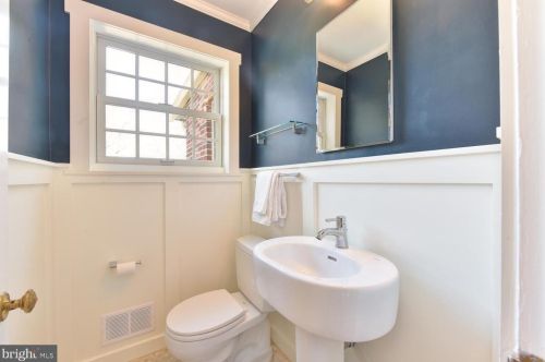 9305 Mintwood St, Silver Spring MD 20901-3523 exterior