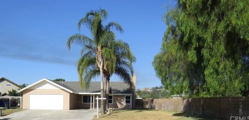 4305 Riverbend Ln, Riverside, CA 92509-6690
