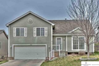 18050 Margo St, Omaha, NE 68136-2136