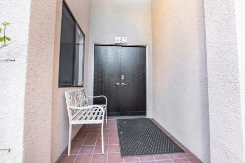 480 Village Ct, Palm Springs, CA 92262-4982