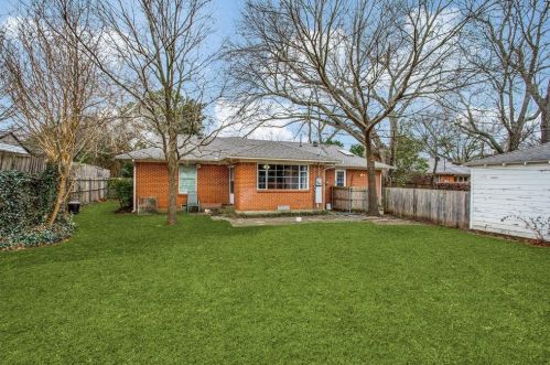 809 Blossom Rd, Garland TX 75041-2955 exterior