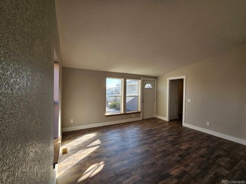 215 Valdai St, Denver CO  80603-5770 exterior