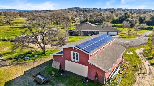 7081 Ospital Rd, Valley Springs, CA 95252-8673
