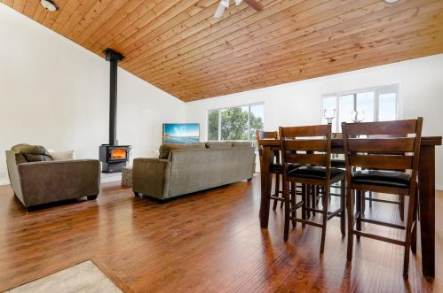 3980 Blackberry Ln, Virner, CA 95634-9608