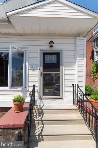 6209 Christian St, Philadelphia, PA 19143-2920