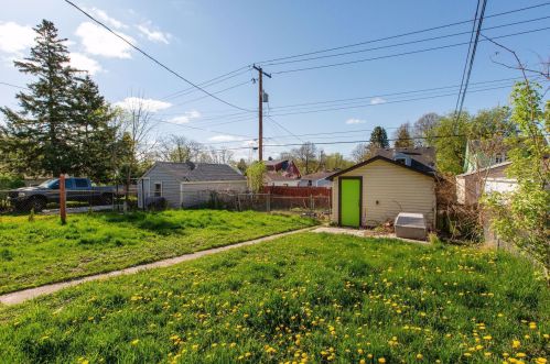 986 4th St, Saint Paul MN  55106-5209 exterior
