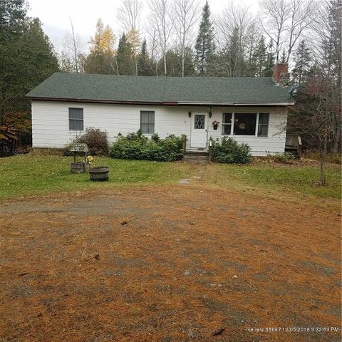 137 Puddledock Rd, Charleston, ME 04422-3428
