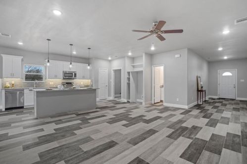 9513 Santa Monica Dr, Fort Worth TX  76116-5926 exterior