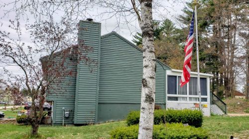 4 Heidi Ln, Nashua, NH 03062-1375