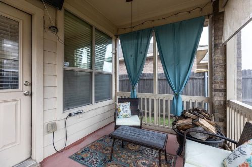 353 Branding Iron Trl, Fort Worth TX  76131-4582 exterior