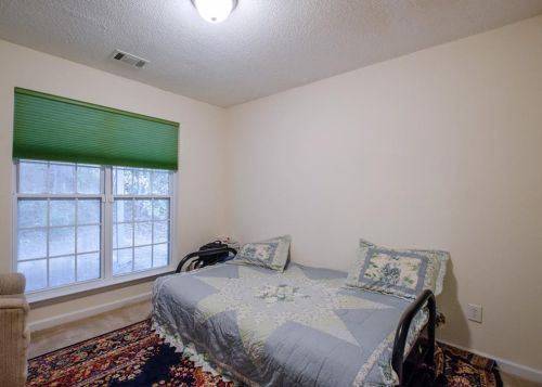 4651 Mason Rd, Atlanta GA  30349-7013 exterior