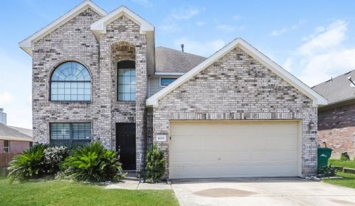 8015 Tarrytown Crossing Dr, Conroe TX  77304-6821 exterior
