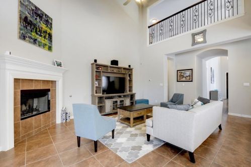 829 Catalina Ln, Austin TX  78737-4715 exterior
