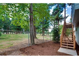 18664 Multnomah Ter, Portland OR  97230-5795 exterior