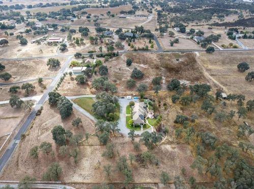 5236 Saharan Dr, Valley Springs, CA 95252-8446