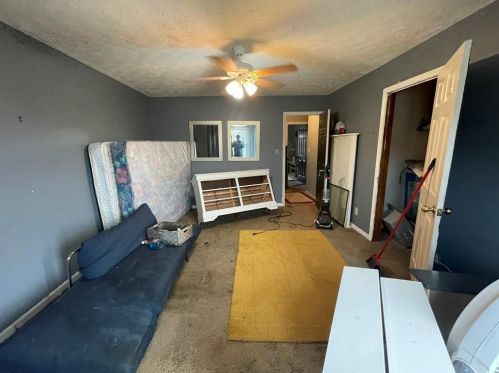 5444 Barrwyn Dr, Rex GA 30273-1396 exterior