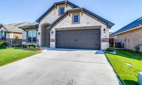1709 Victoria Dr, Fort Worth, TX 76131-4820
