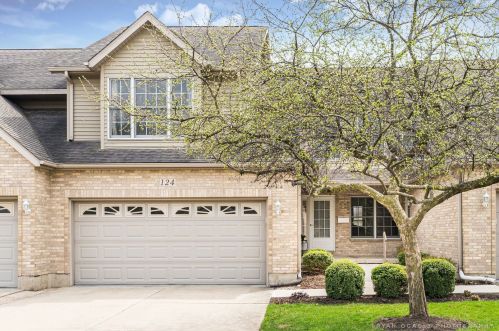 124 Mclaren Dr, Sycamore IL  60178-2255 exterior
