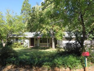 1751 Drayer Dr, Paradise, CA 95969-2313