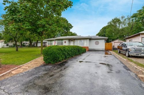 2933 Chippewa Trl, Fort Worth, TX 76135-3803