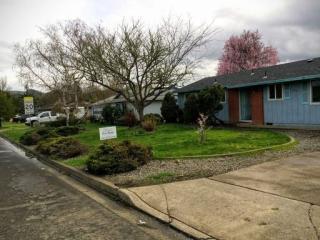 1917 Del Mar Dr, Roseburg OR  97471-5712 exterior