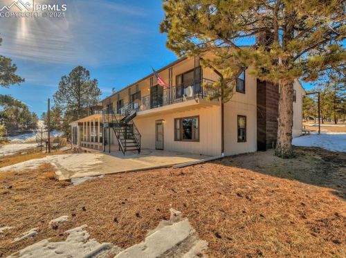 1054 High Chateau Rd, Twin Rock, CO 80816-8816