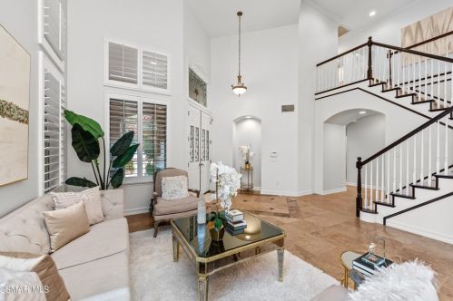 531 Granite Hl St, Simi Valley CA 93065-0608 exterior