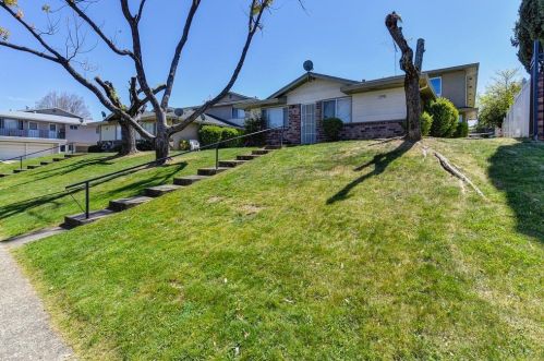 11572 Quartz Dr, Auburn, CA 95602-2326