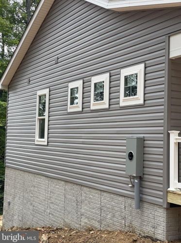 1431 Old Linden Rd, Linden, VA 22642-5369