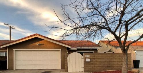 2165 Sharon Way, Modesto, CA 95350-2533