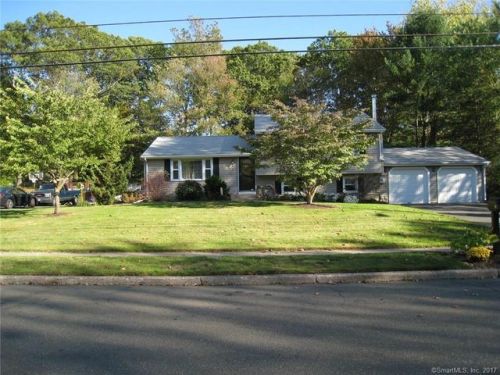 76 Pierson Dr, Wallingford, CT 06492-2020