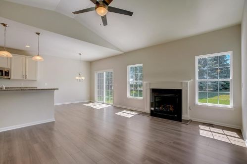 120 Reston Ct, Sycamore IL  60178-3000 exterior