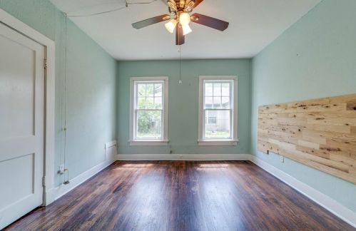 2201 5th Ave, Fort Worth TX  76110-1970 exterior