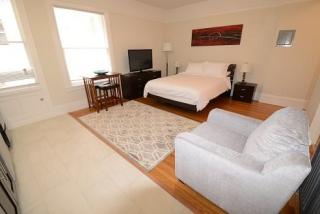 1658 Sacramento St, San Francisco CA  94109-3785 exterior