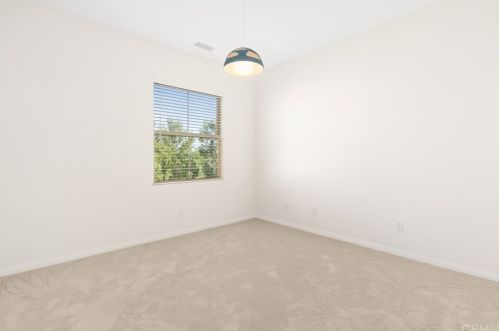 56 Rembrandt, Irvine CA  92620-7314 exterior