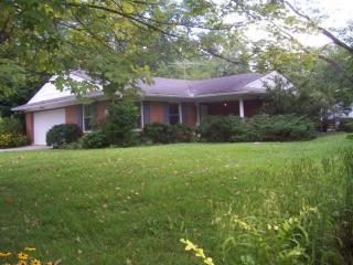 614 Melissa Dr, Miami, OH 45056-8961