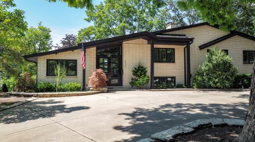 937 Anne Rd, Naperville, IL 60540-5501