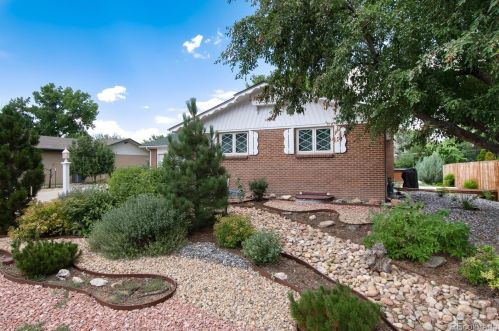 2305 Holly Pl, Denver, CO 80222-6218