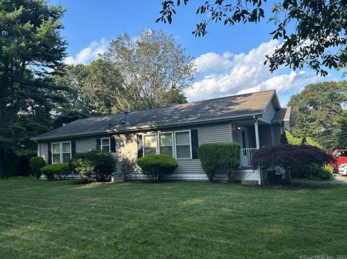 1 Whitewood Rd, Deep River, CT 06419-1228