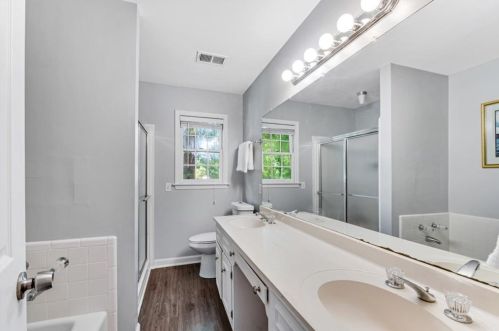 2976 Four Oaks Dr, Atlanta GA  30360-1752 exterior