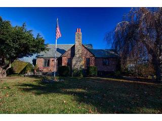 71 Kane Ave, Middletown, RI 02842-5933