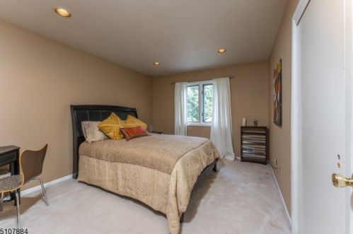 2 Brookview Cir, Dover NJ  07869-4636 exterior