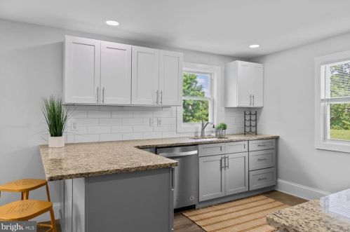 720 Elizabeth St, Lancaster PA  17603-2218 exterior