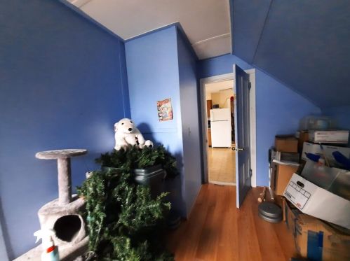 17 Burrill St, Fairfield, ME 04937-1159