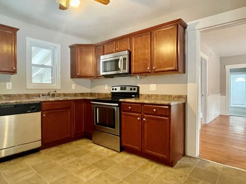 207 Deerfield Rd, Allenstown, NH 03275-2601